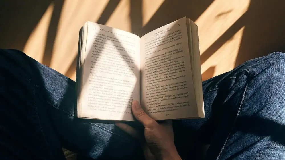 Literatura como espelho do autoconhecimento
